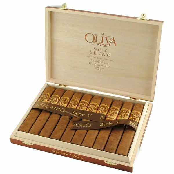 4-gents-cigar-bar-lounge - Olive Série V Melanio BP 6x60
