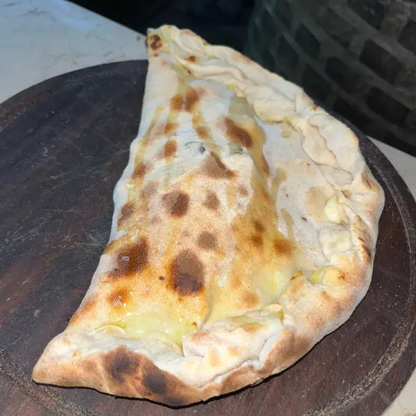 5-esquinas-trattoria - Calzone
