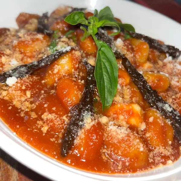 5-esquinas-trattoria - Salsa Puttanesca
