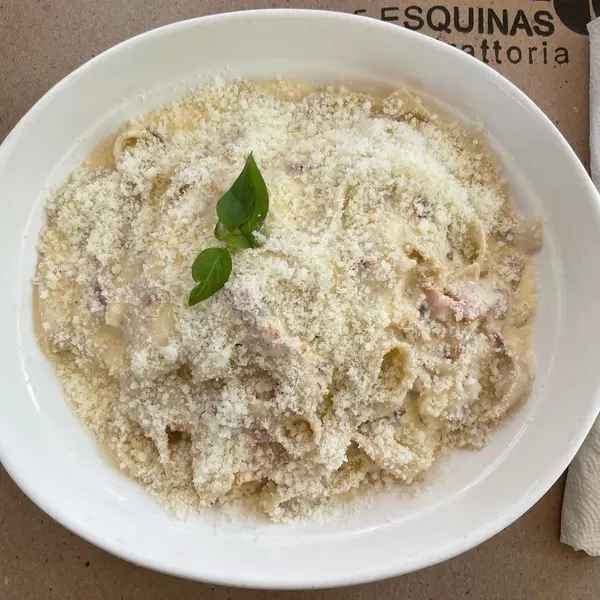 5-esquinas-trattoria - Salsa Alfredo