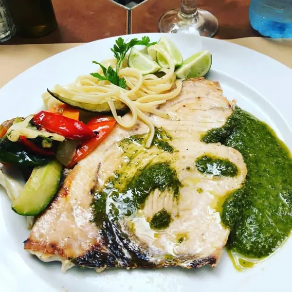 5-esquinas-trattoria - Filete de Pescado en Salsa Verde