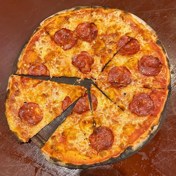 5-esquinas-trattoria - Pizza Pepperoni