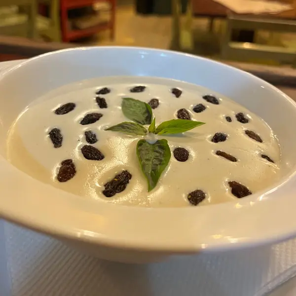 5-esquinas-trattoria - Crema de Queso Azul con Frutas Confitadas