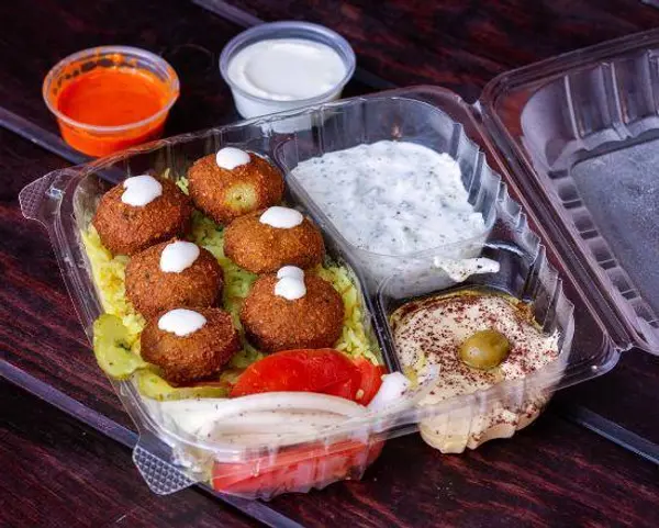 abu-omar-gyros-shawarma - Falafel Plate  With Pita Bread  (Vegetarian) صـحن فـلافل