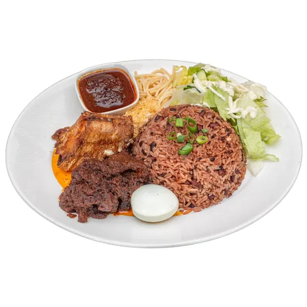 afripot-restaurant - Waakye with Meat and Fish