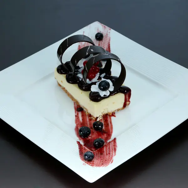 al-zafaran-restaurant - Blueberry Cheese Cake