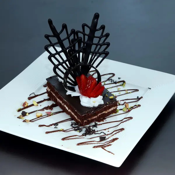 al-zafaran-restaurant - Chocolate Cake