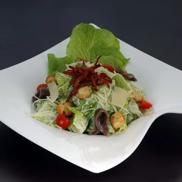 al-zafaran-restaurant - Caesar Salad