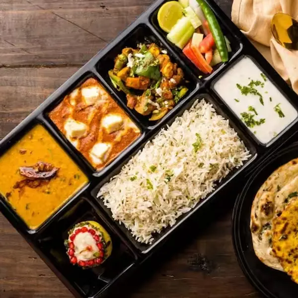 aladdin-alsaeed-cafeteria - Veg Standard Thali