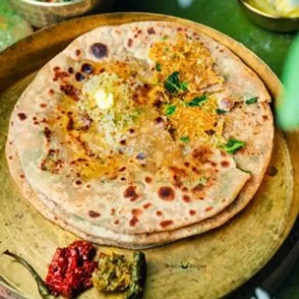 aladdin-alsaeed-cafeteria - Mooli Paratha