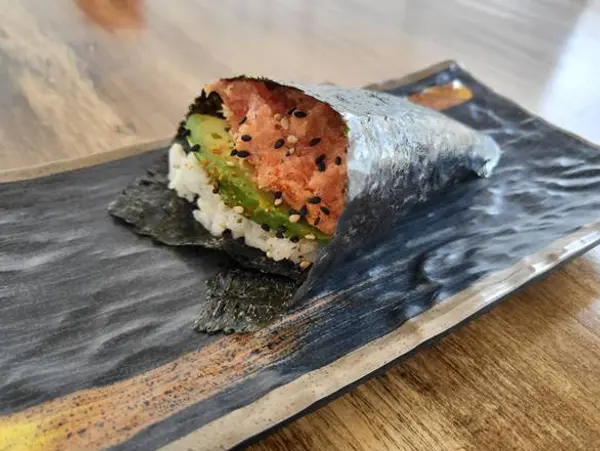 all-blue-poke - 2 Spicy tuna hand rolls