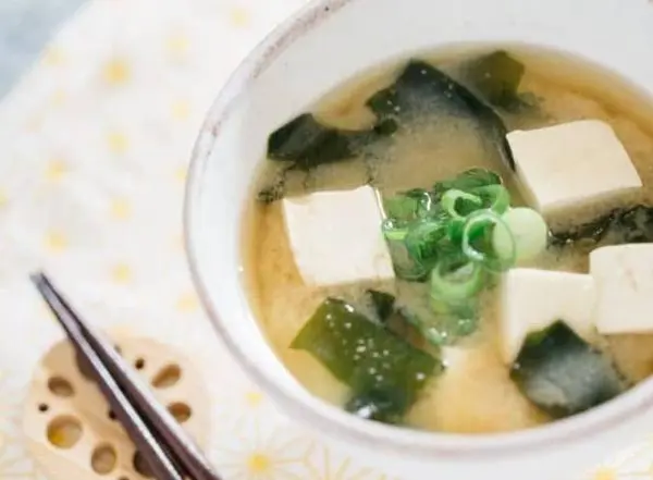 aloha-poke-ramen - Miso soup