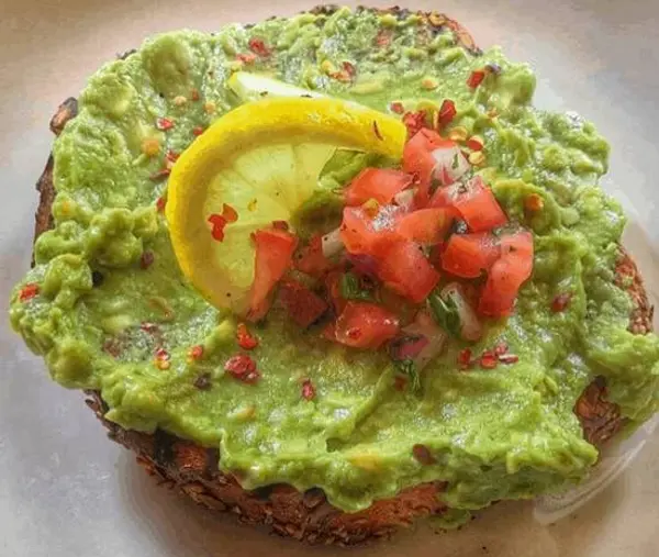 amandine-patisserie-cafe - Avocado Toast