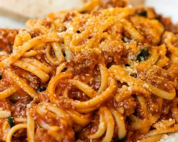 amandine-patisserie-cafe - Pasta Bolognese