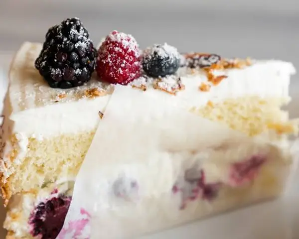 amandine-patisserie-cafe - Gateau Triple Berry