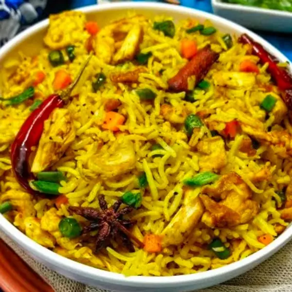 amaravathi-andhra-mess - Singapore chicken Fried Rice/Noodles