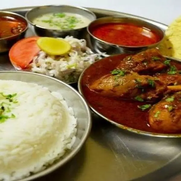 amaravathi-andhra-mess - Chicken curry meals