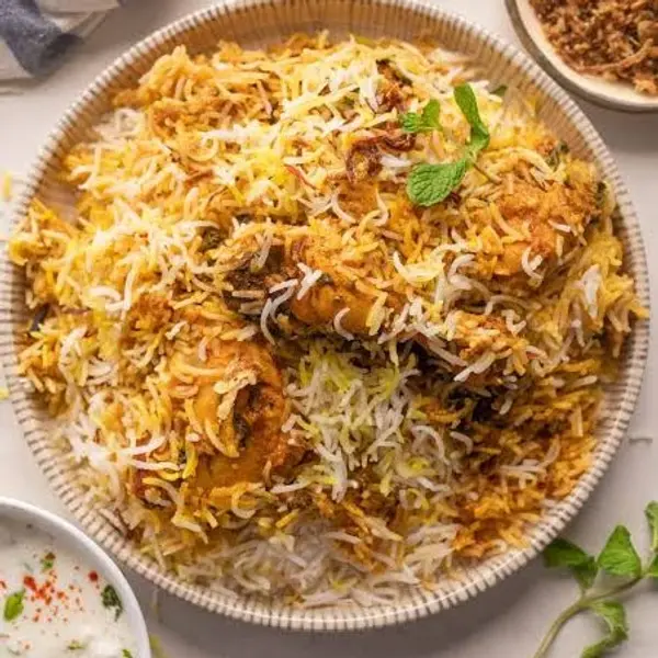 amaravathi-andhra-mess - Hyderabadi chicken  dum Biryani 1kg