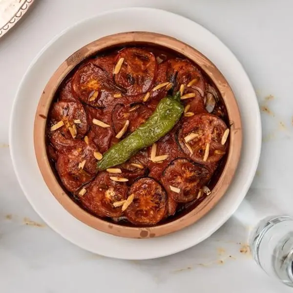 amber-restaurant - صينية كفتة بلصلصة طماطم