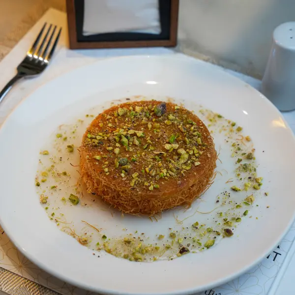 amber-restaurant - كنافة بالقشطة