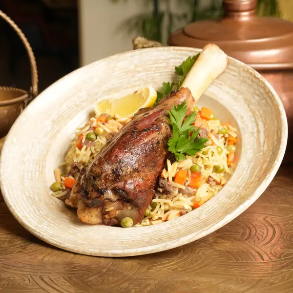 amber-restaurant - موزة مشويه