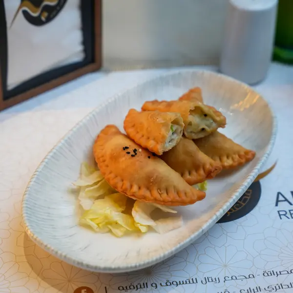 amber-restaurant - سمبوسك جبنة