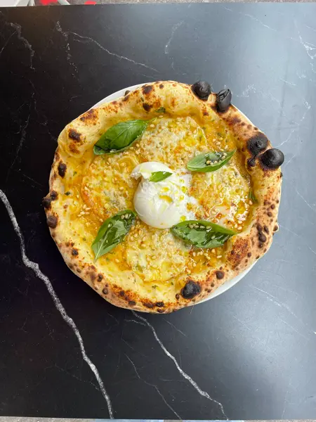 amore-e-gusto - Pizza Yellow burrata 🌕☀️