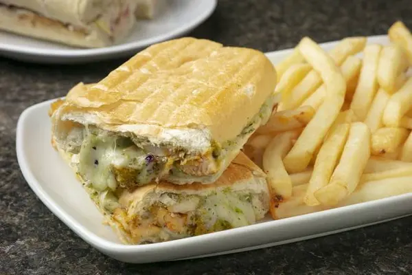 ardas-cafe - Pesto Chicken Panini