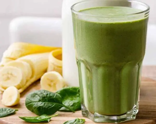 ariels-breakfast - Spinach and banana smothie