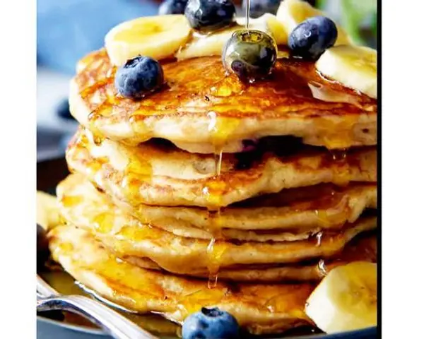 ariels-breakfast - Banana and blue berries pancake