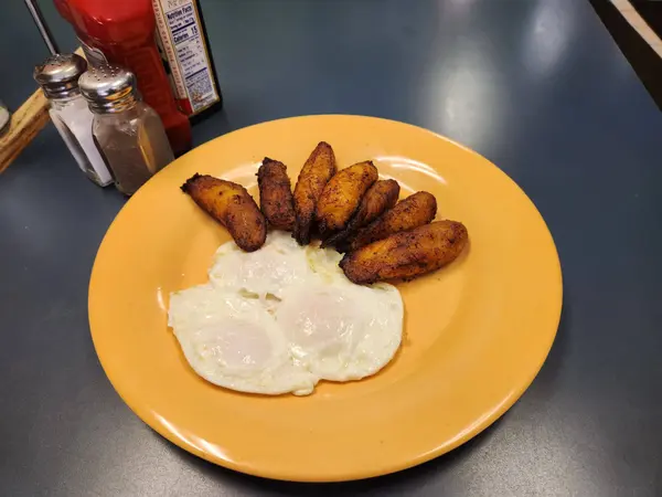 ariels-breakfast - Fry plantain and eggs