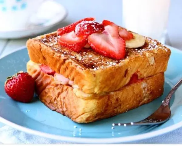 ariels-breakfast - Banana Strawberries french toast