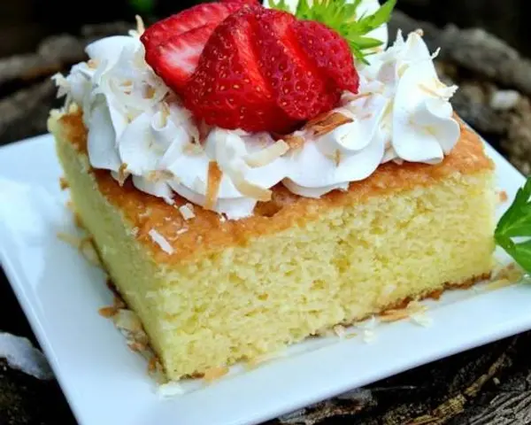 ariels-breakfast - Pastel de tres leches