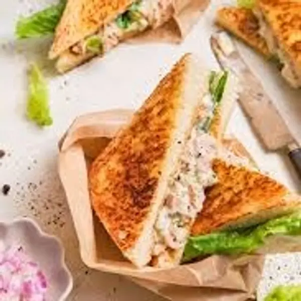 atlantis-hotels-lagos - CHICKEN SANDWICH