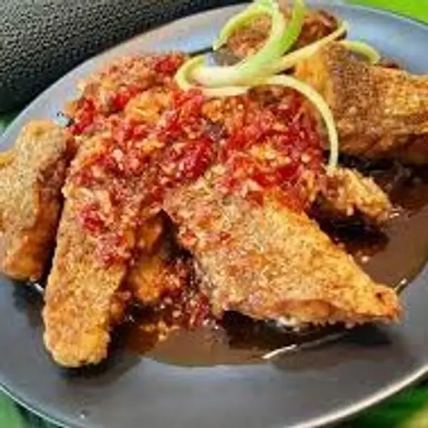 atlantis-hotels-lagos - FRIED FISH IN CHILI SAUCE