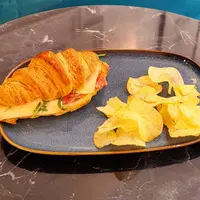 avalon-boutique-cafe-valletta - CROISSANT