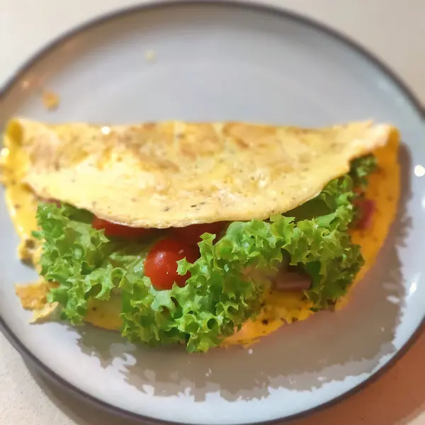 avalon-boutique-cafe-valletta - Ham & Cheese Omelette