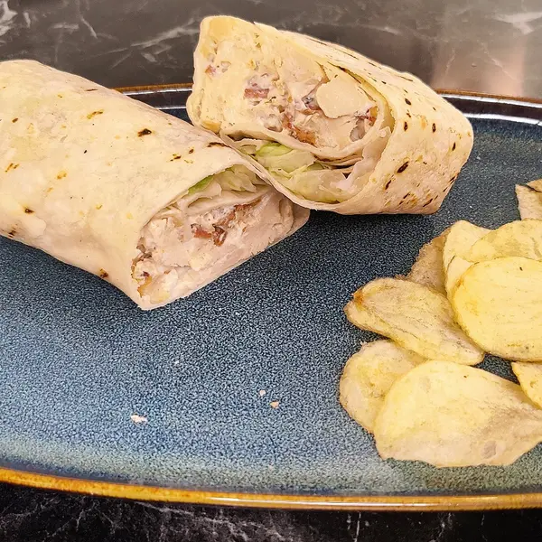 avalon-boutique-cafe-valletta - Chicken Wrap