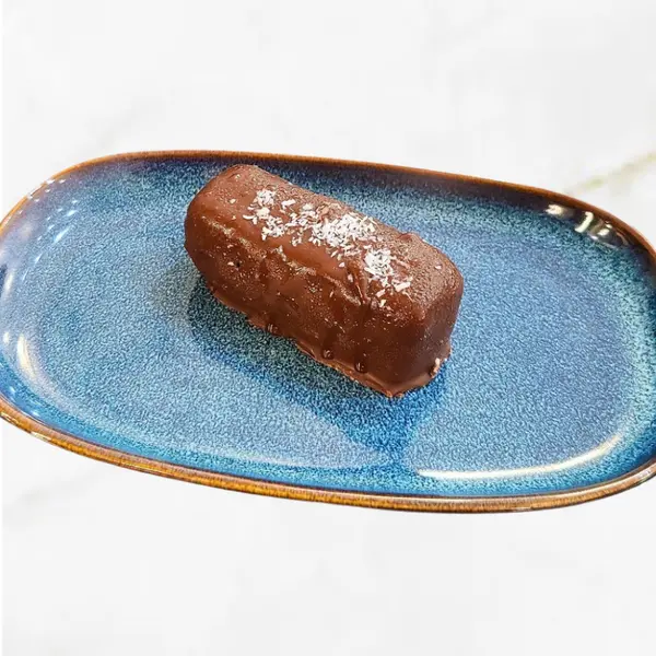 avalon-boutique-cafe-valletta - Nut Bar