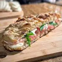 avalon-boutique-cafe-valletta - PINSA BREAD