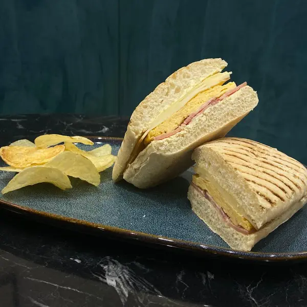 avalon-boutique-cafe-valletta - Bacon, cheese and egg Ciabatta