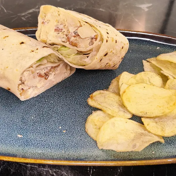 avalon-boutique-cafe-valletta - Veggie Wrap