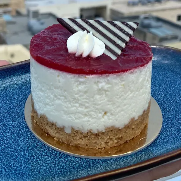 avalon-boutique-cafe-valletta - Cake in a cup