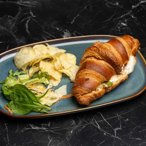 avalon-boutique-cafe-valletta - Cheese & boiled egg Croissant