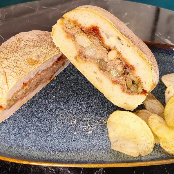 avalon-boutique-cafe-valletta - Tuna Ftira