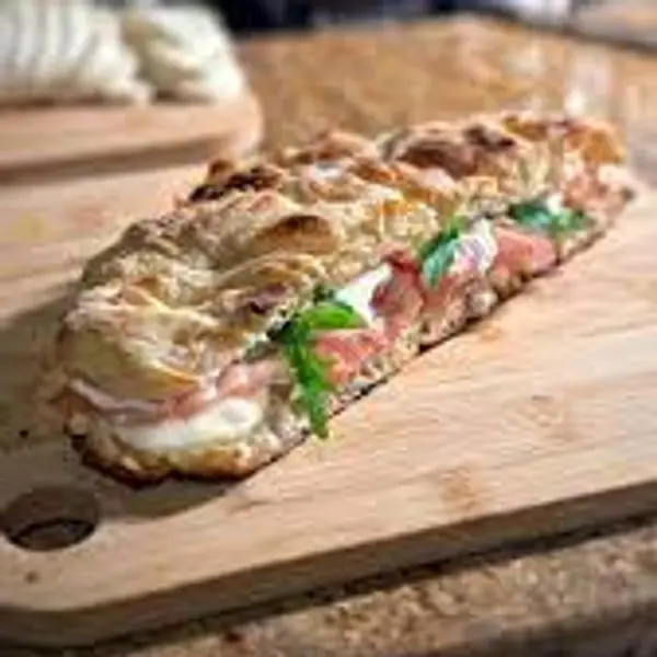 avalon-boutique-cafe-valletta - Salami & Rucola Pinsa Bread