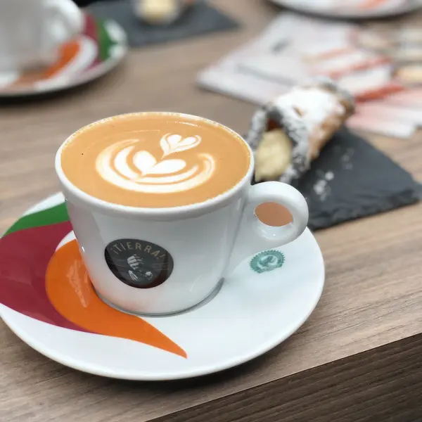 avclar-lavazza-cafe - Coffee Milk