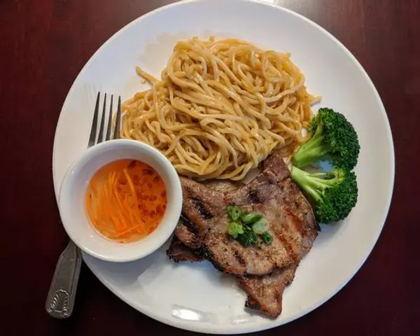 bac-lieu-restaurant - M3.  Garlic Noodle with Grilled Pork Chop