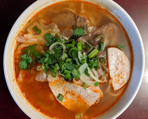 bac-lieu-restaurant - B11.  Hue Spicy Noodle Soup (Bun Bo Hue)