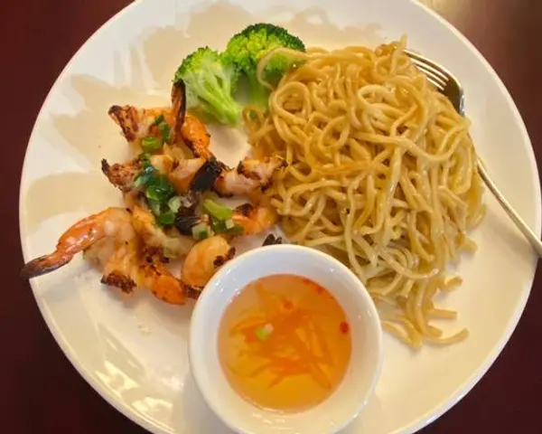 bac-lieu-restaurant - M5.  Garlic Noodle with Grilled Shrimp